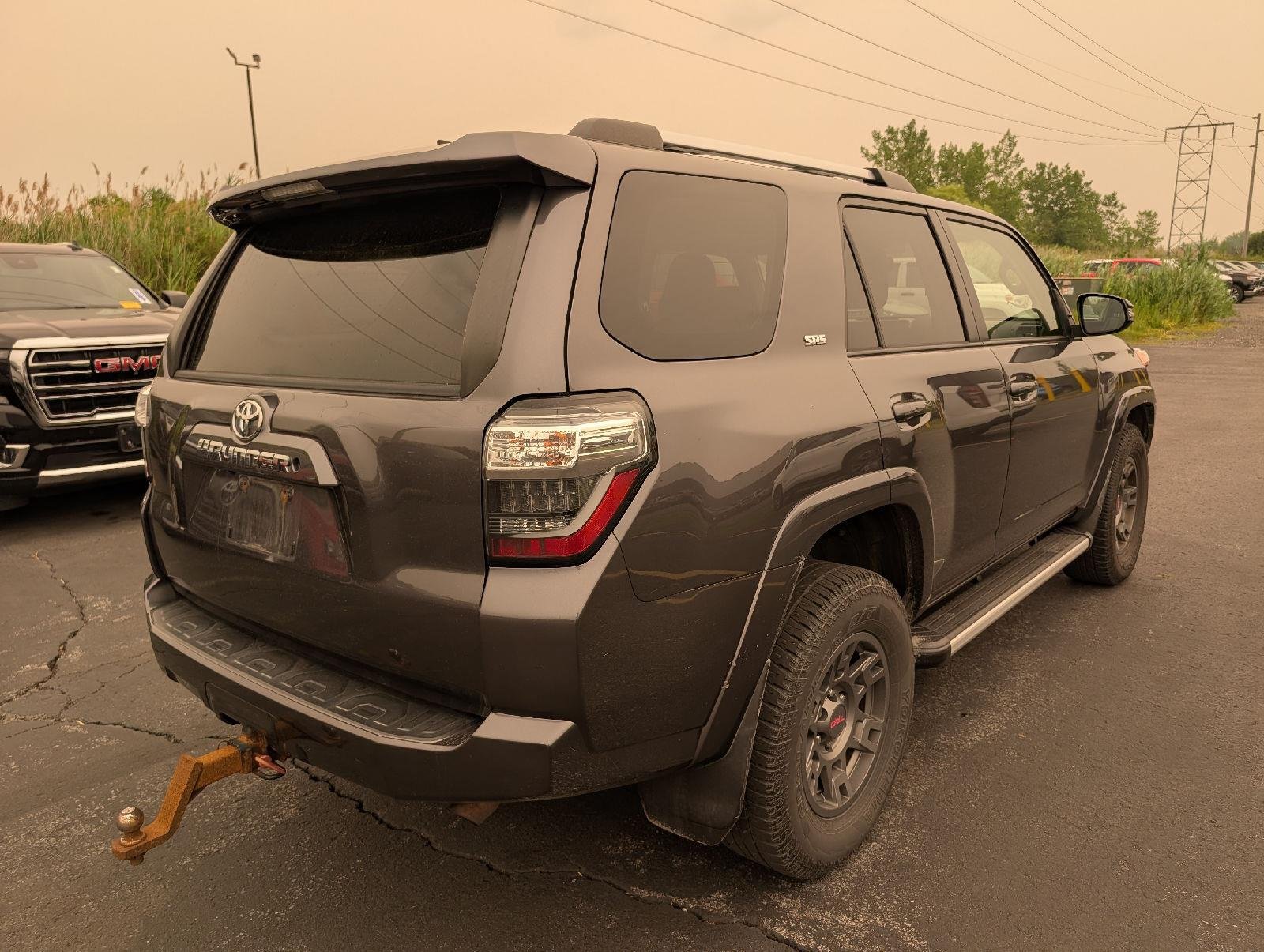 Used 2019 Magnetic Gray Metallic Toyota SR5 Premium image 7
