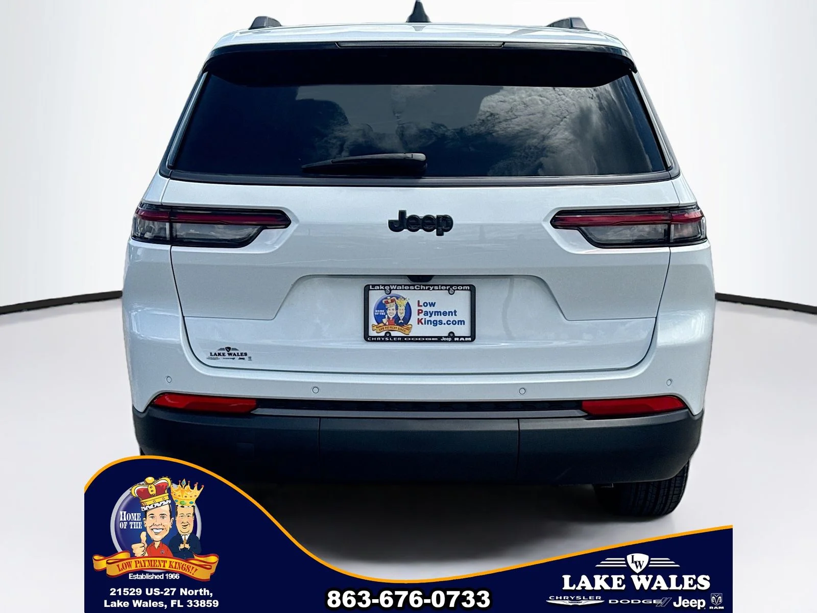 New 2026 Bright White Clear-Coat Exterior Paint Jeep Altitude image 5