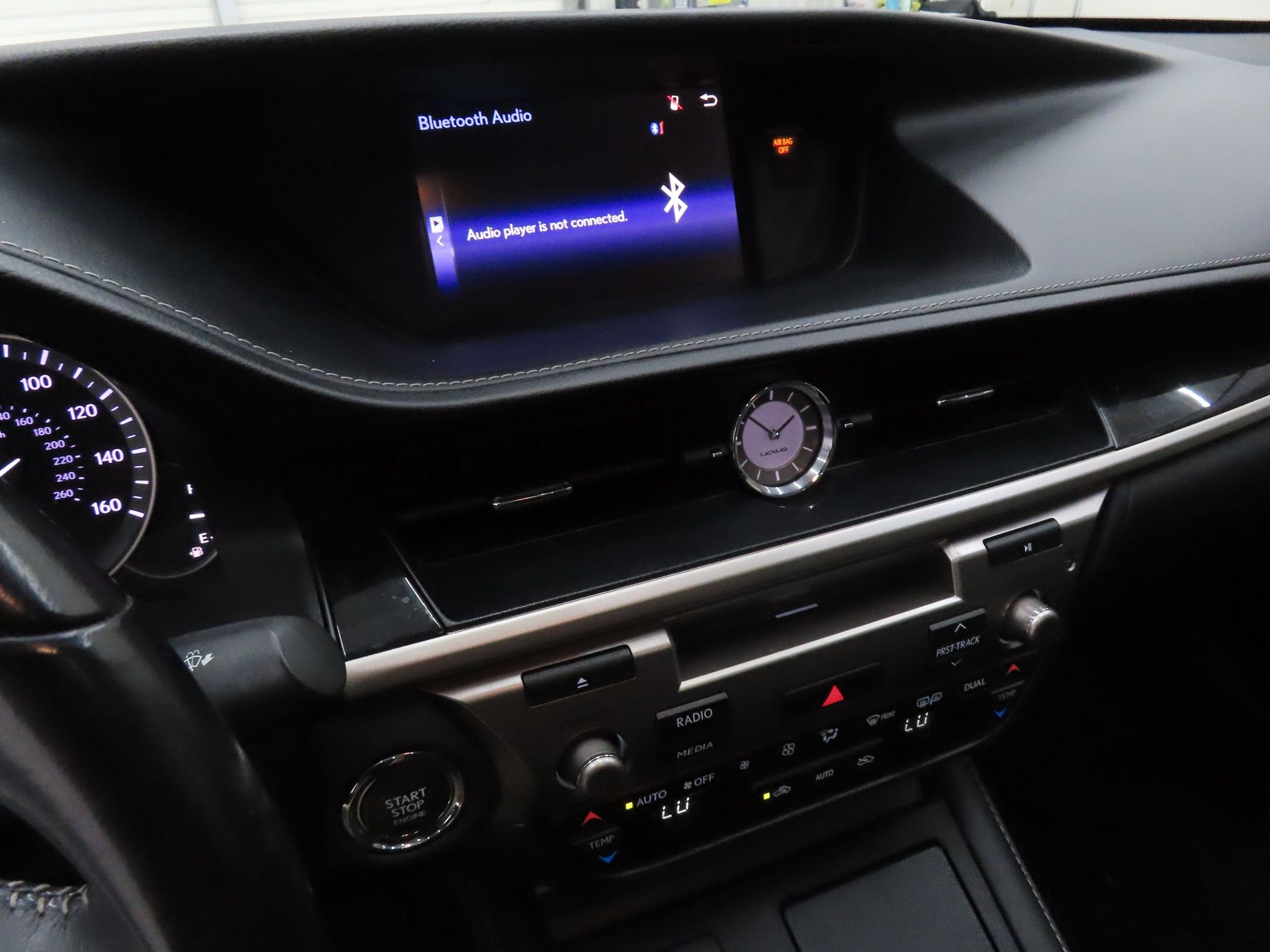 Used 2016  Lexus 350 image 17