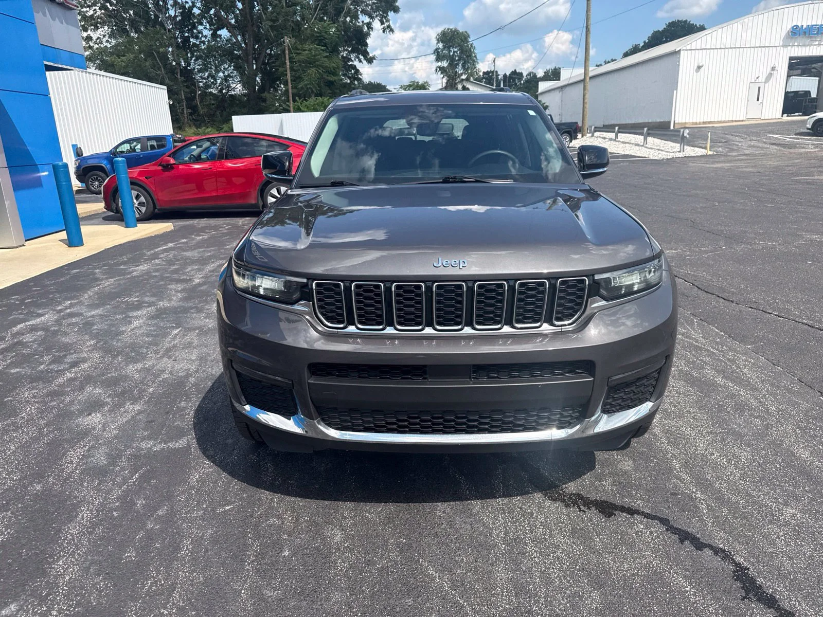 Used 2023 Gray Jeep Limited image 10