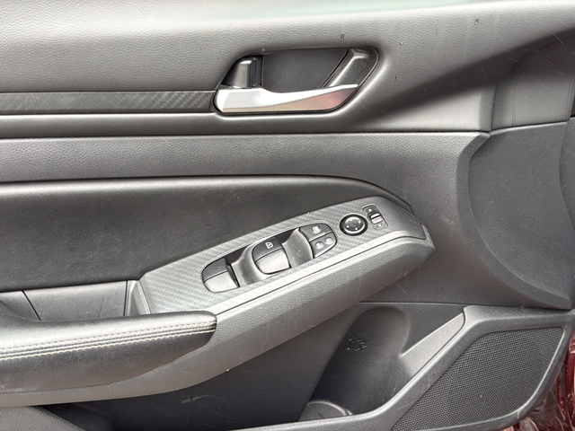 Used 2025 Red Nissan 2.5 SV image 24
