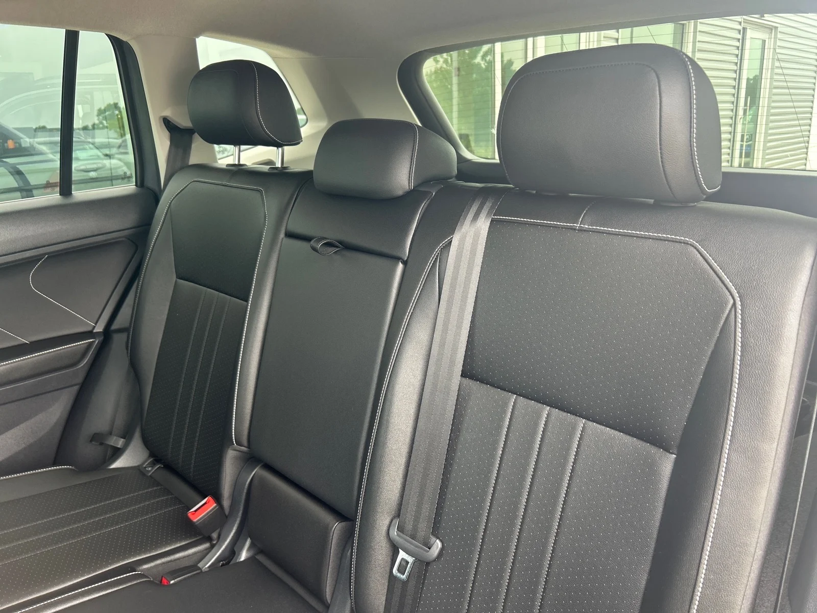 Used 2023 Gray Volkswagen 2.0T SE 4MOTION image 21