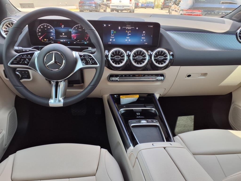 Used 2025 Polar White Mercedes-Benz GLA 250 image 11