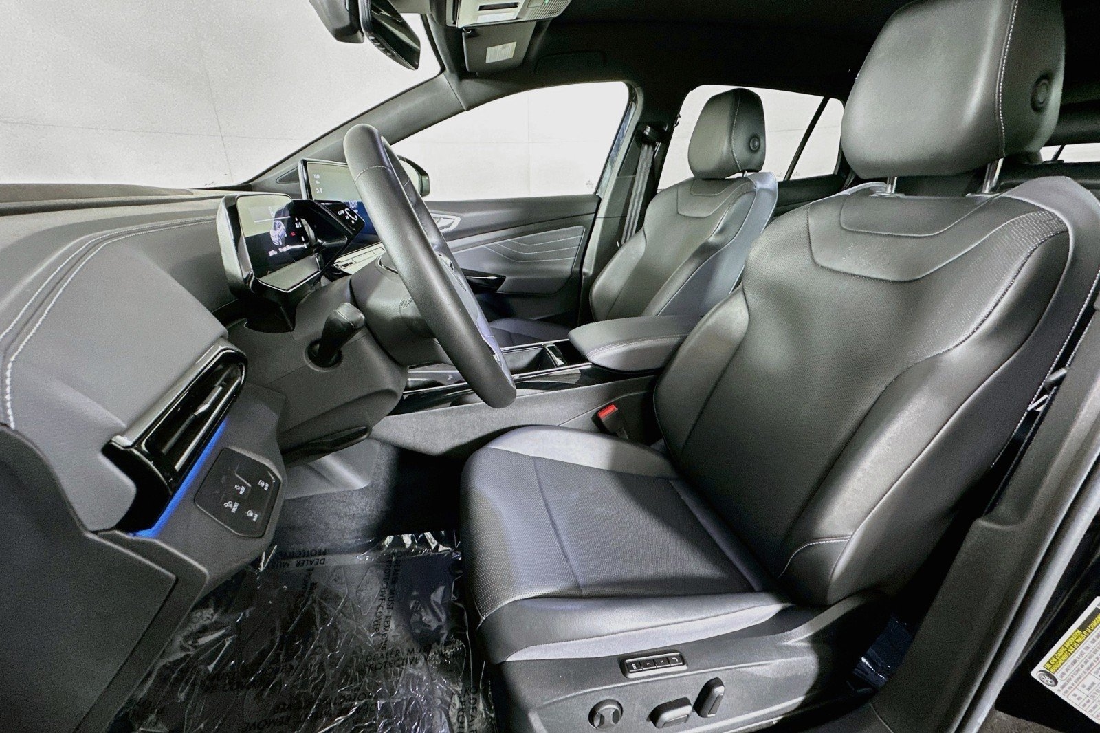 Used 2023 Deep Black Pearl Volkswagen Pro image 18