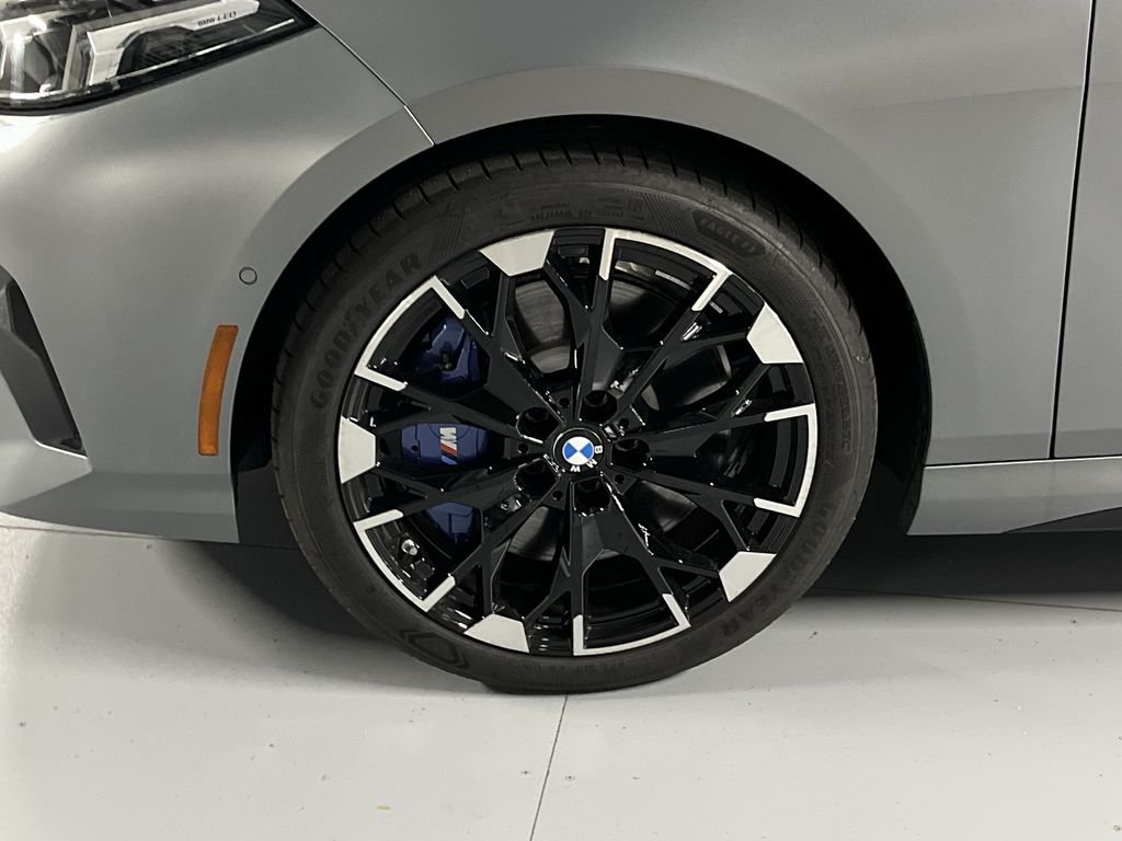 2025 BMW 2 Series M235 - Photo 10