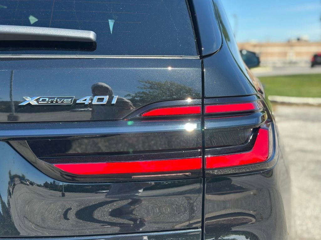 New 2027 Black Sapphire Metallic BMW xDrive40i image 12