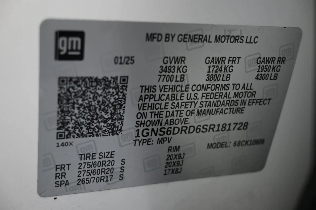 Used 2025 Iridescent Pearl Tricoat Chevrolet Z71 image 32