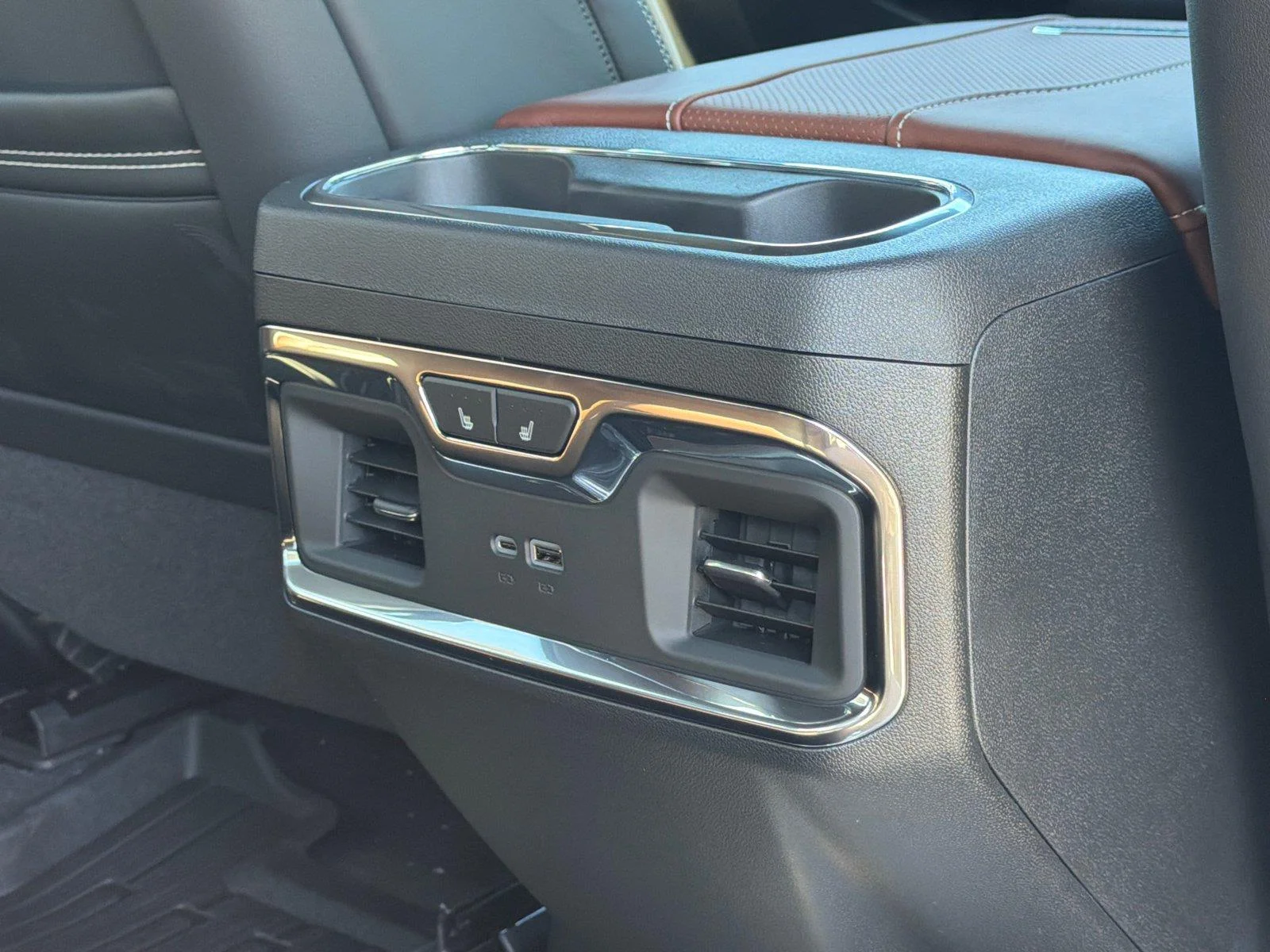 2026 GMC Sierra 2500HD Denali Ultimate - Photo 12