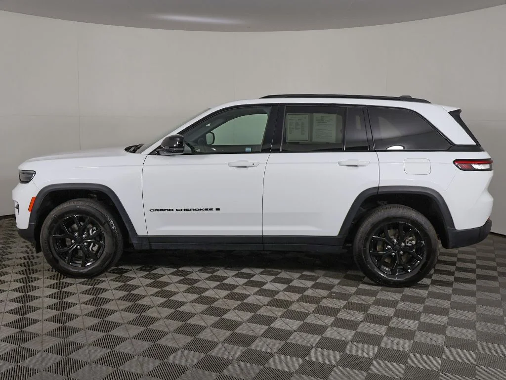 Used 2025 Bright White Clearcoat Jeep Altitude image 16