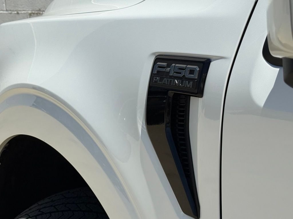 New 2026 Star White Metallic Tri-Coat Ford Platinum® image 18
