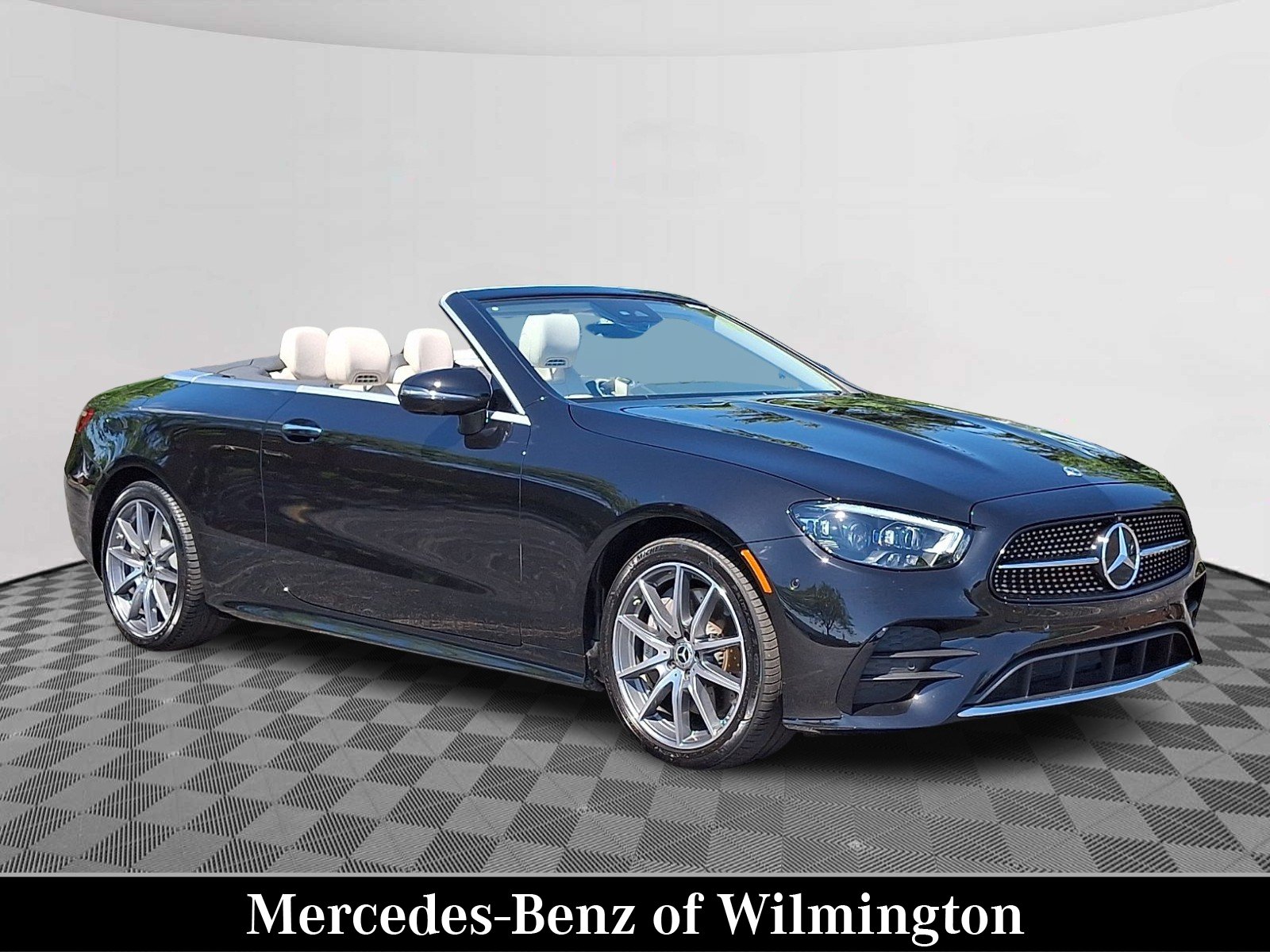 2023 Mercedes-Benz E-Class E450 4MATIC Cabriolet's photo