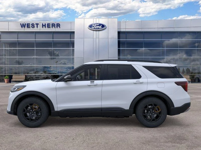 New 2026 Space White Metallic Ford Tremor® image 4