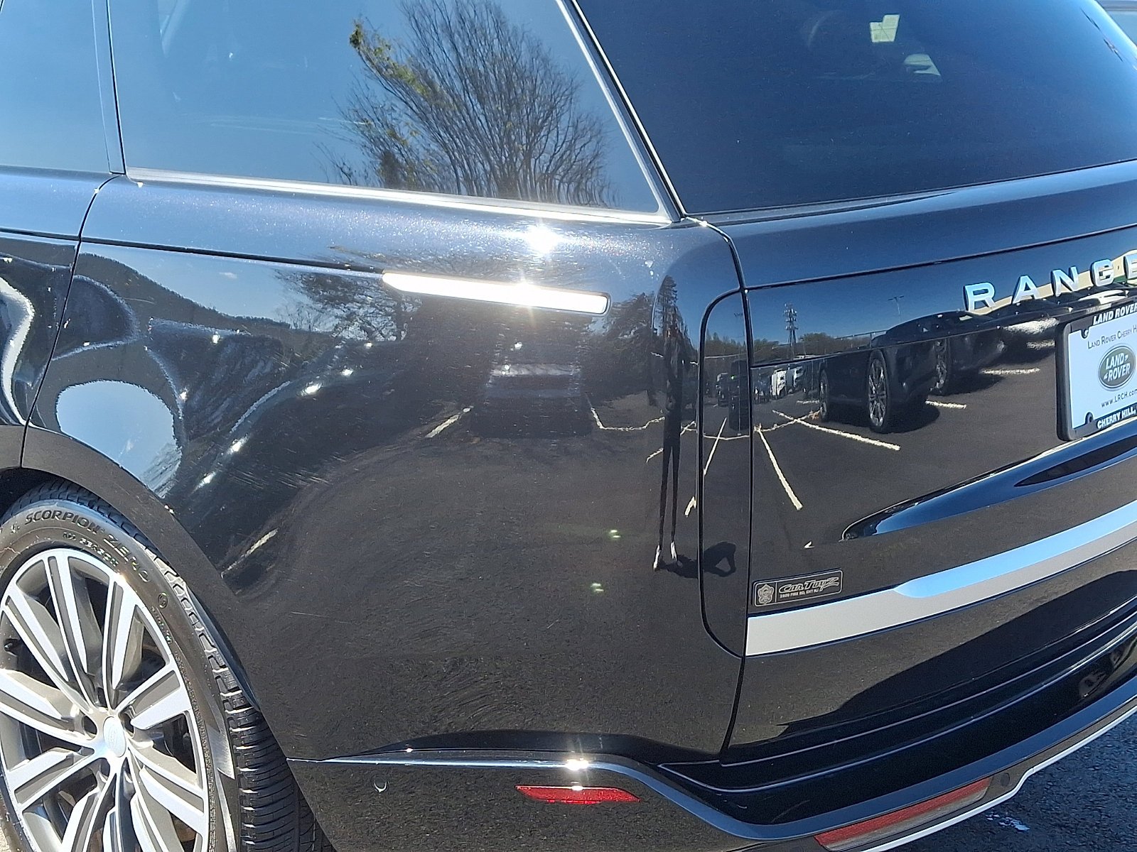 Certified Used 2025 Santorini Black Metallic   1Ag Land Rover Autobiography image 15
