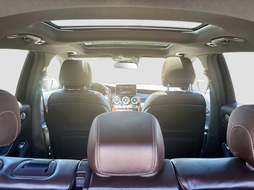 Used 2018 White Mercedes-Benz GLC 300 image 25