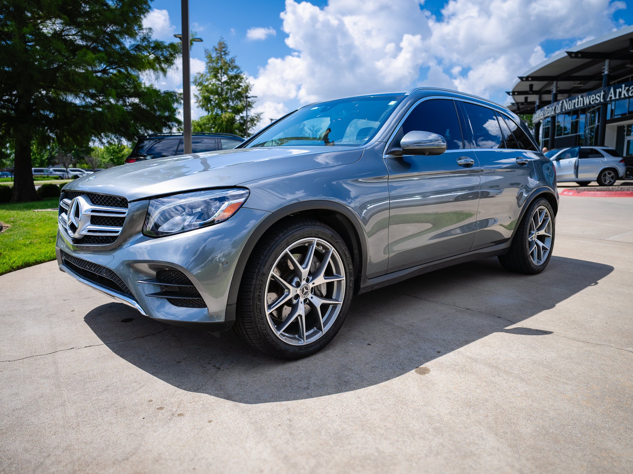 Used 2019  Mercedes-Benz GLC 300 image 3