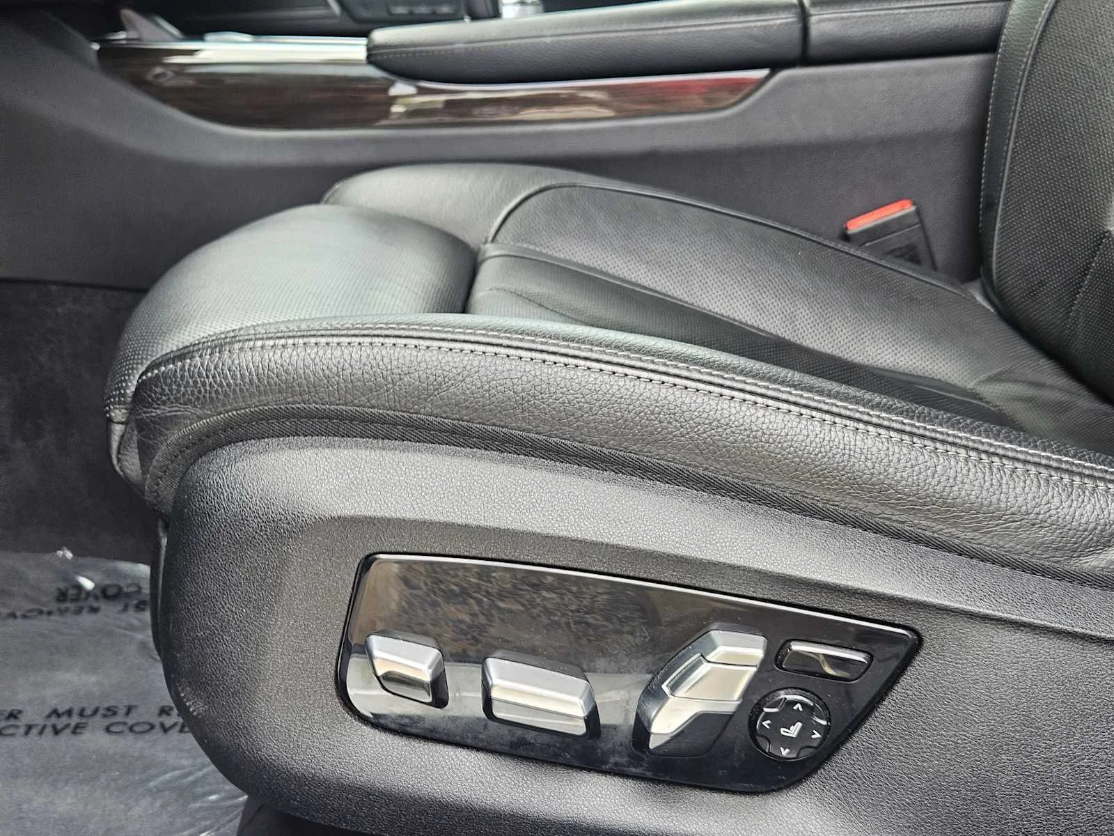 Used 2021 Dark Graphite Metallic BMW 740i xDrive image 19