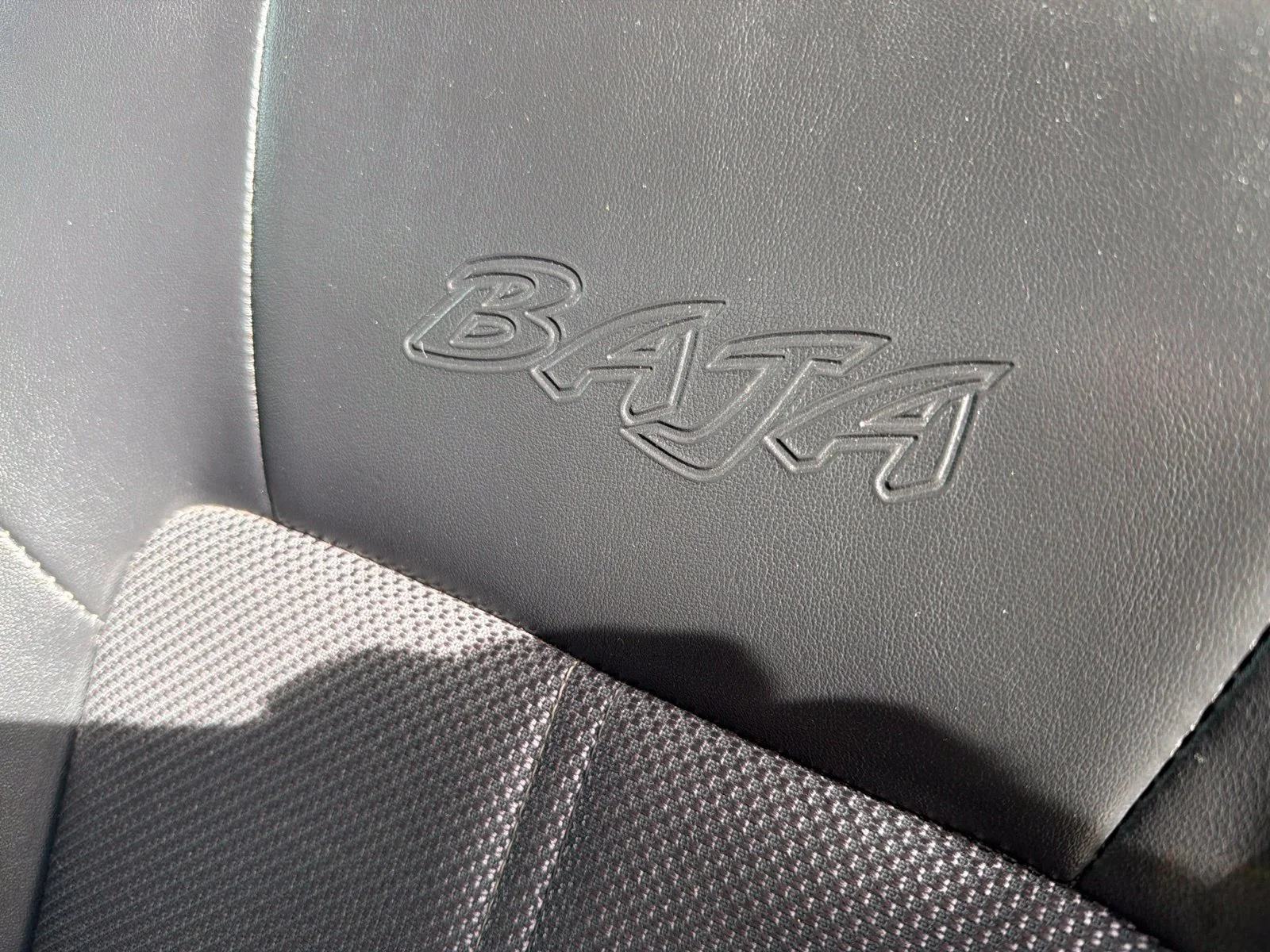 Used 2005  Subaru Sport image 13