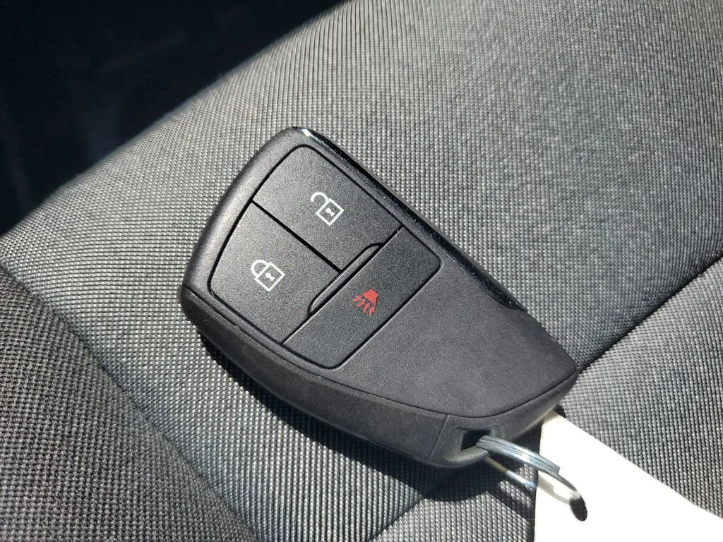 Used 2025 Summit White Chevrolet WT/LT image 28