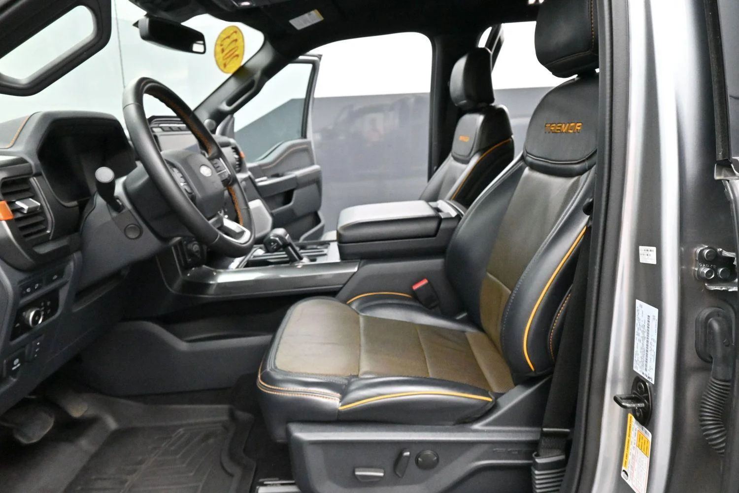 Used 2023 Iconic Silver Ford Tremor image 12
