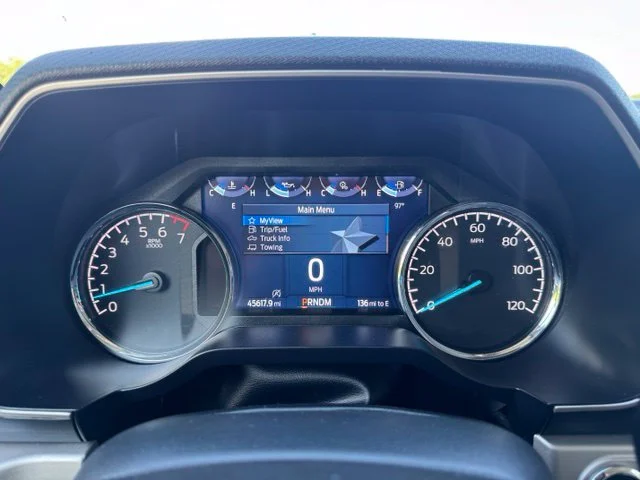 Used 2023 Silver Ford XLT image 33
