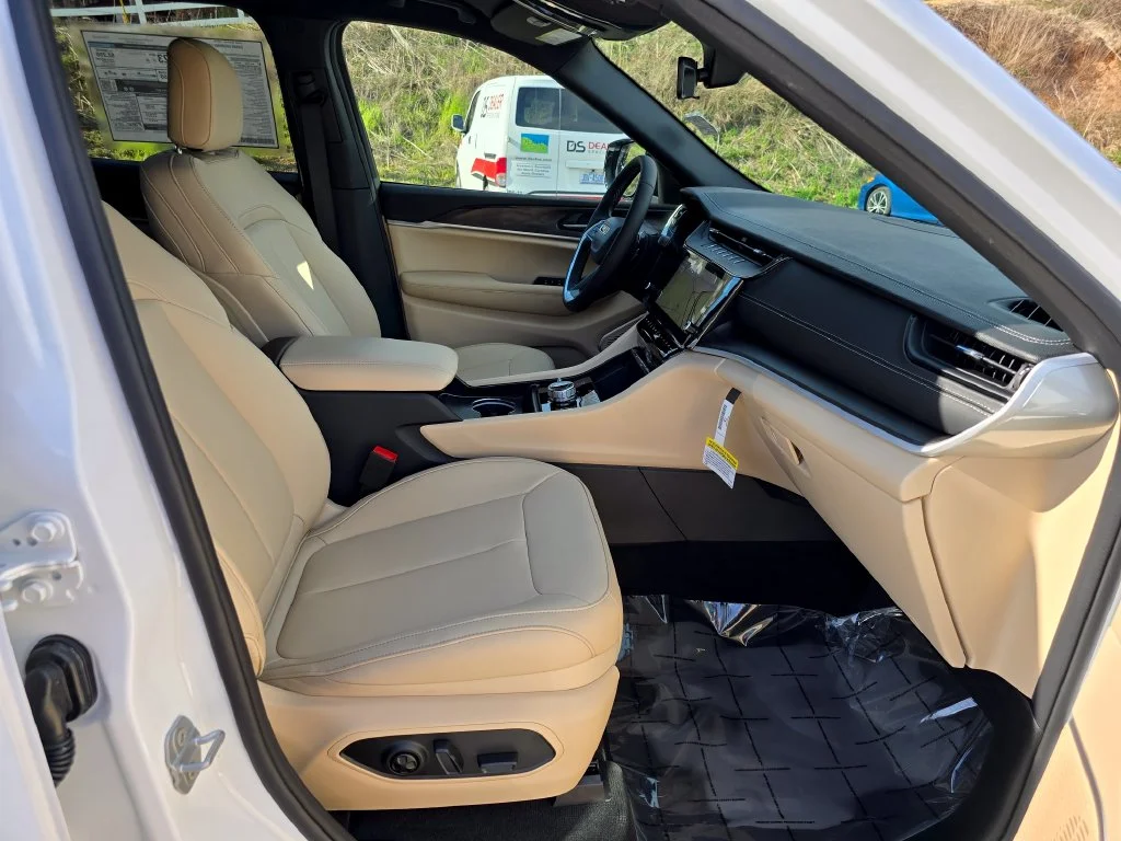 New 2026 White Jeep Limited image 24