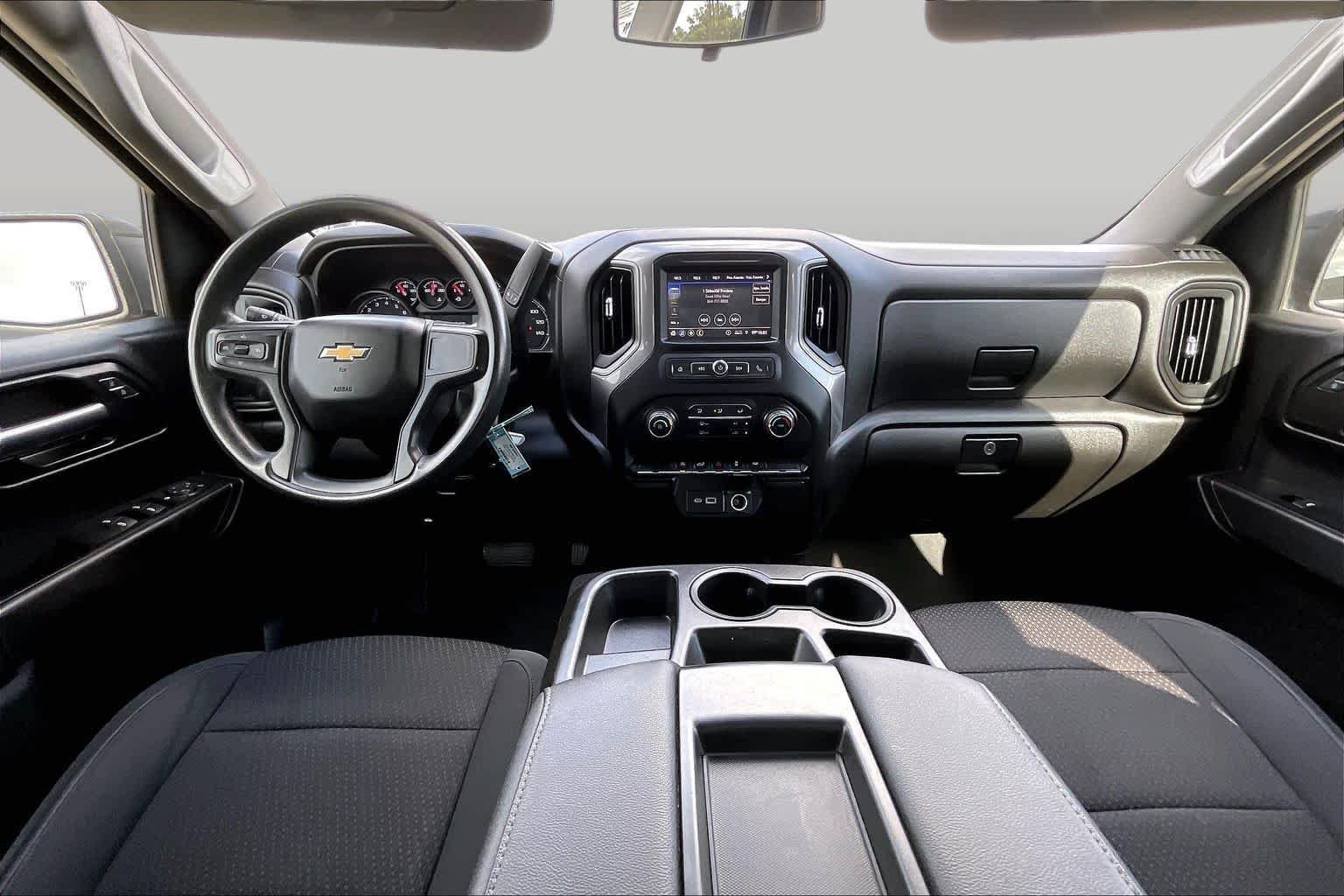 Used 2022 Satin Steel Metallic Chevrolet Custom image 15