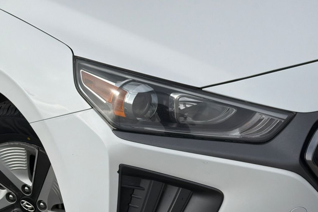 Used 2020 Ceramic White Hyundai Blue image 36