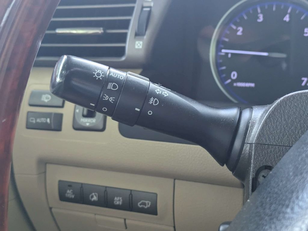 Used 2009 Black Lexus 570 image 28