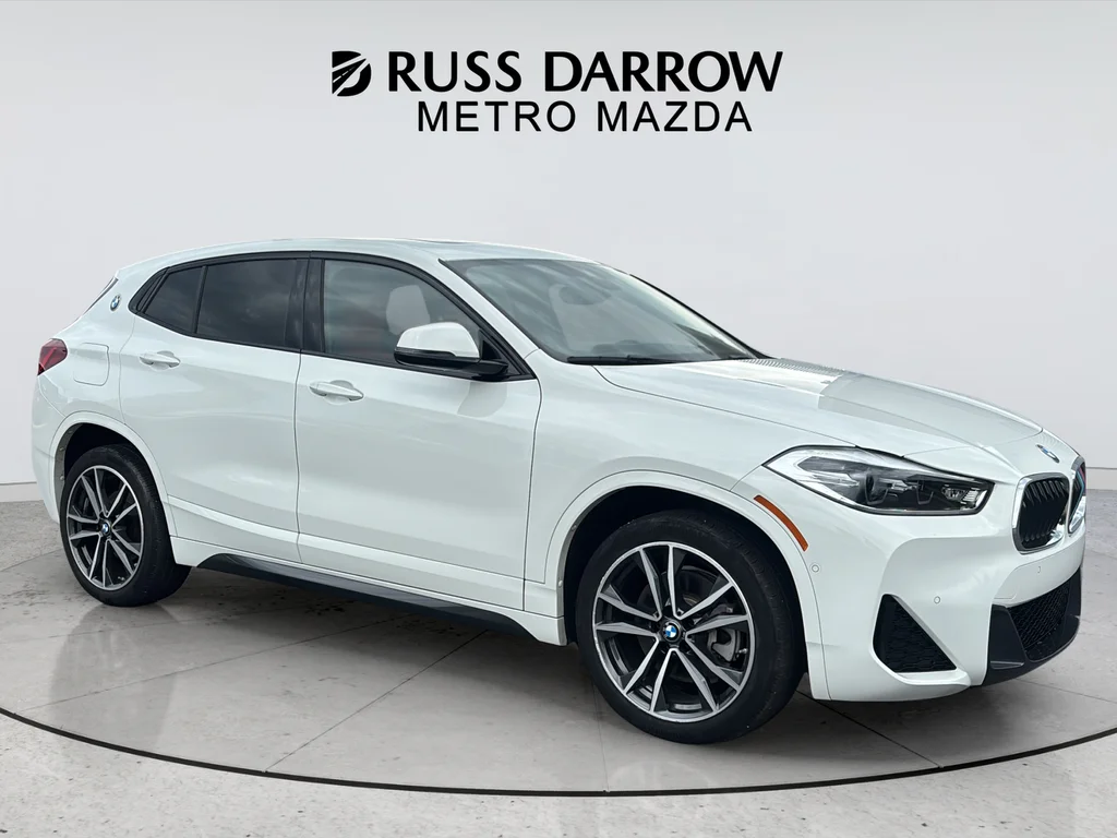 Used 2023 White BMW xDrive28i image 7