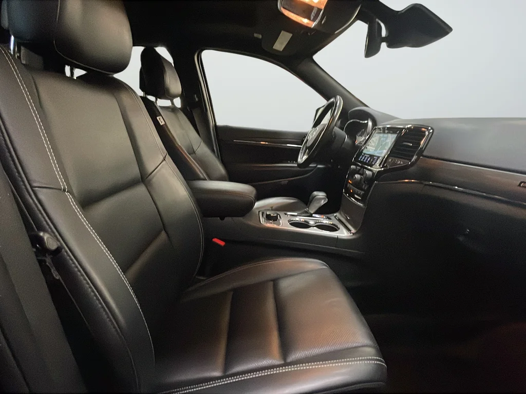 Used 2021 Black Jeep Limited image 26