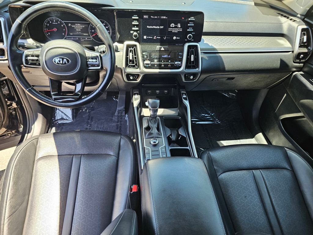 Used 2021 Black Kia S image 22