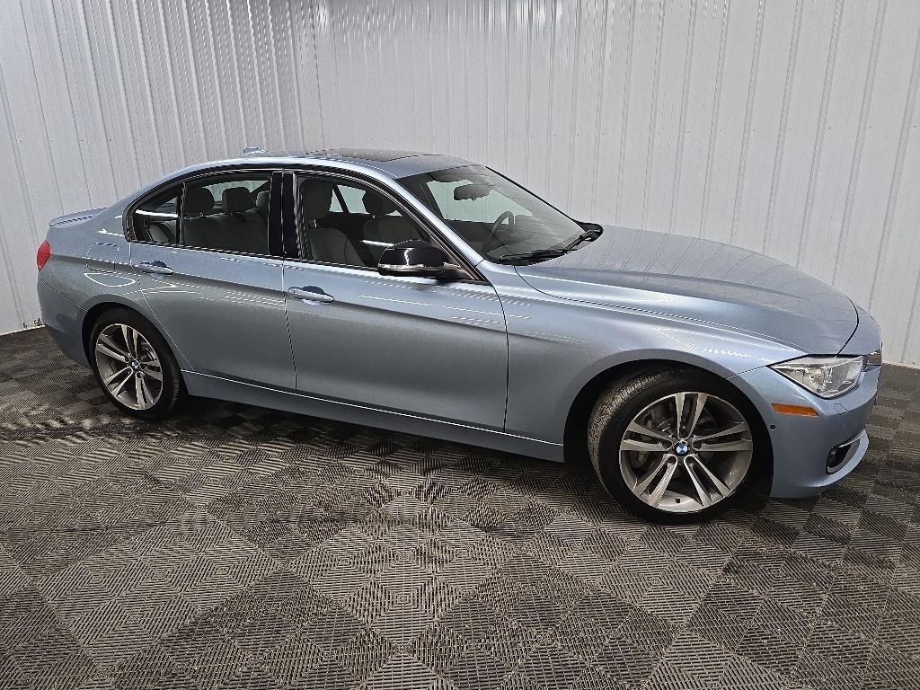 2013 BMW 3 Series 335i xDrive Sedan's photo