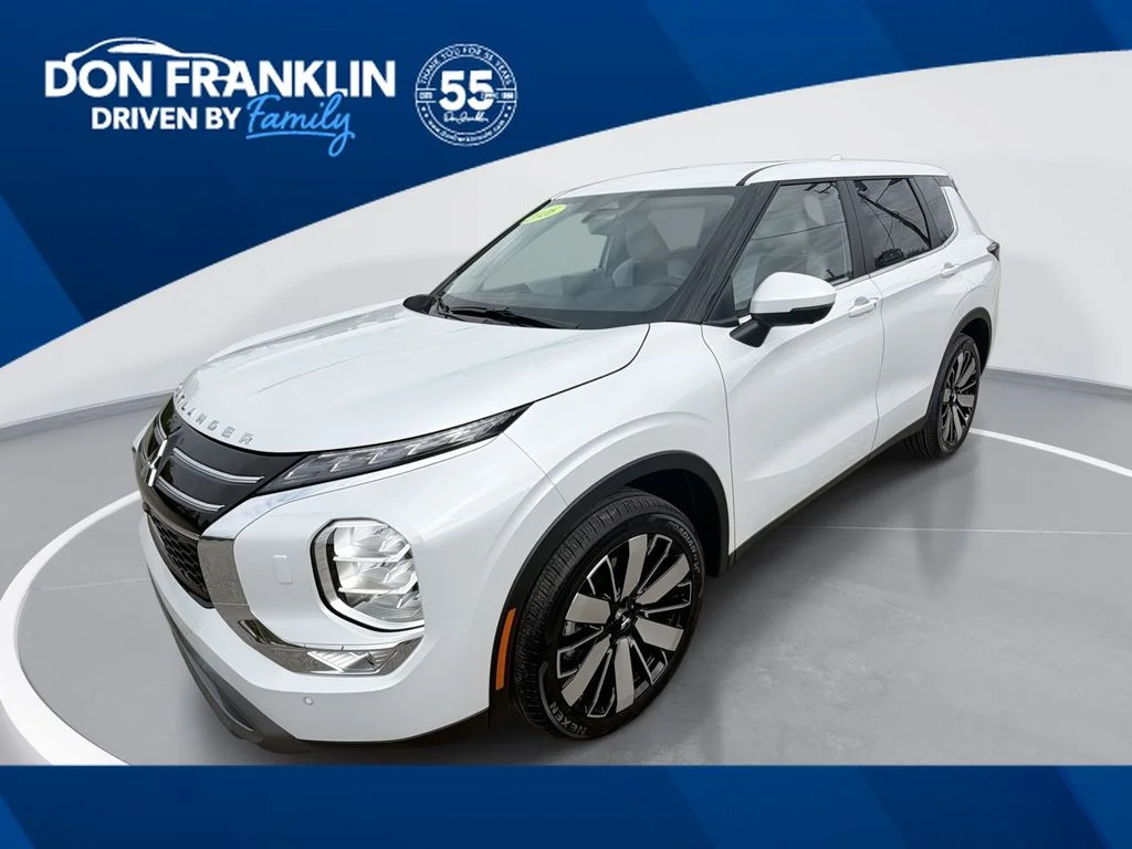 2026 Mitsubishi Outlander SE S-AWC's photo