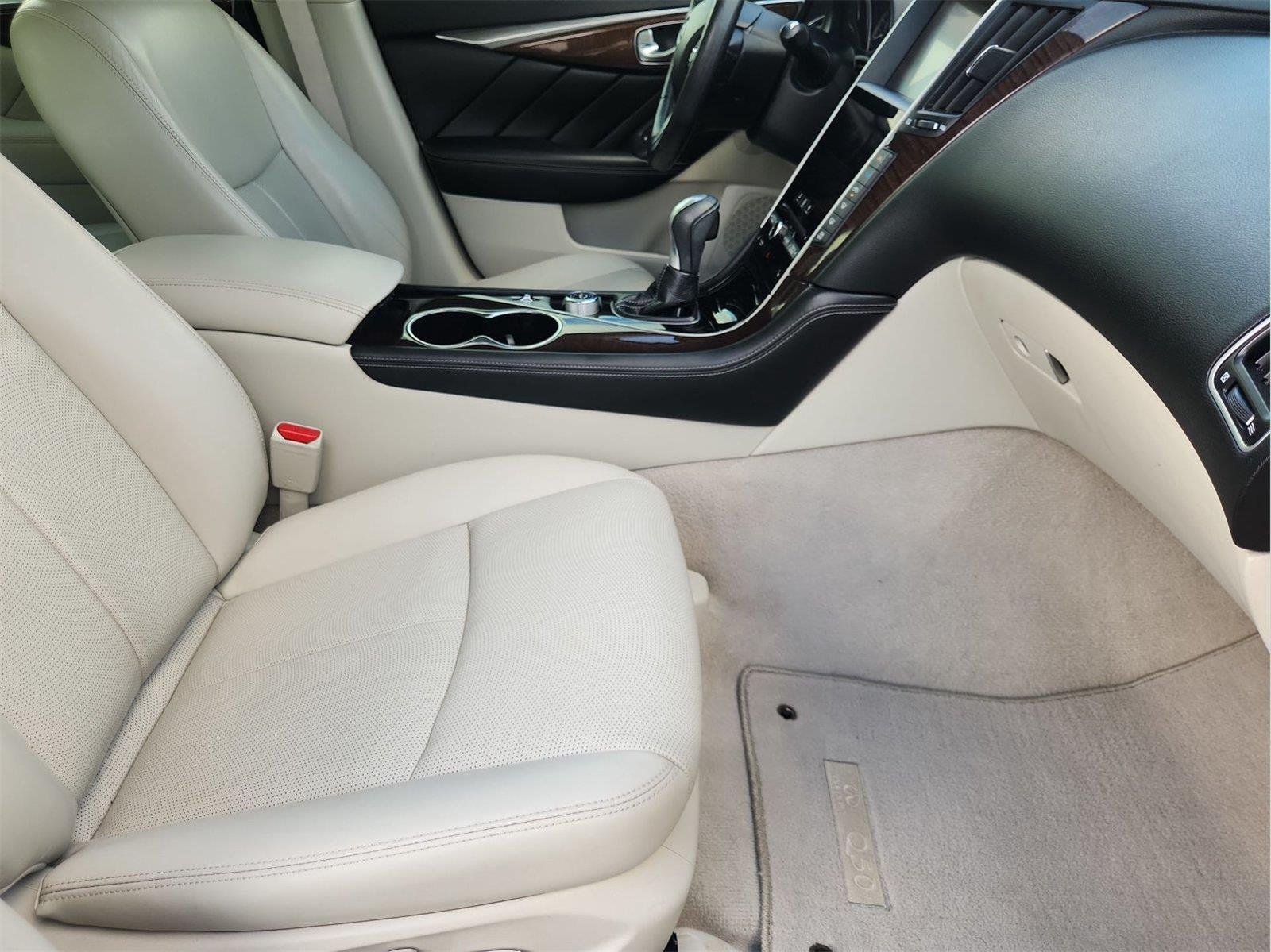 2016 INFINITI Q50 Premium - Photo 25