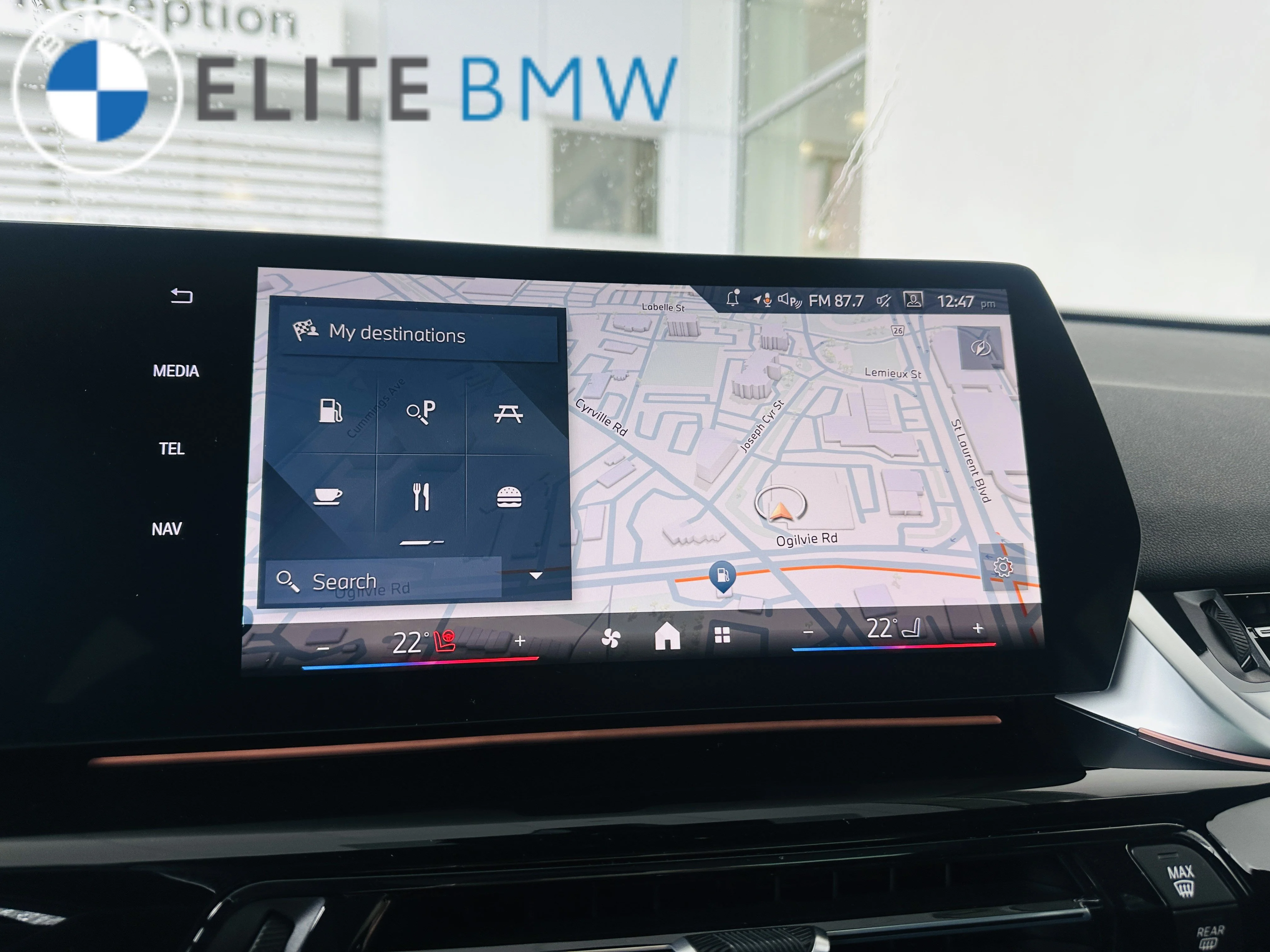 Used 2026 Mineral White Metallic BMW xDrive28i image 3