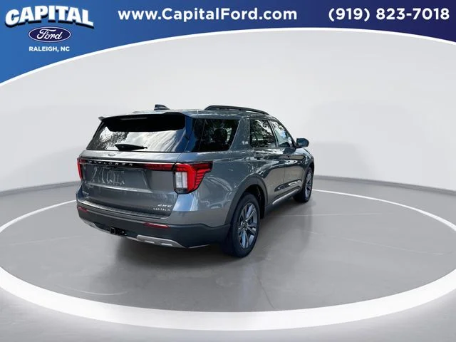 Used 2025 Gray Ford Active image 8