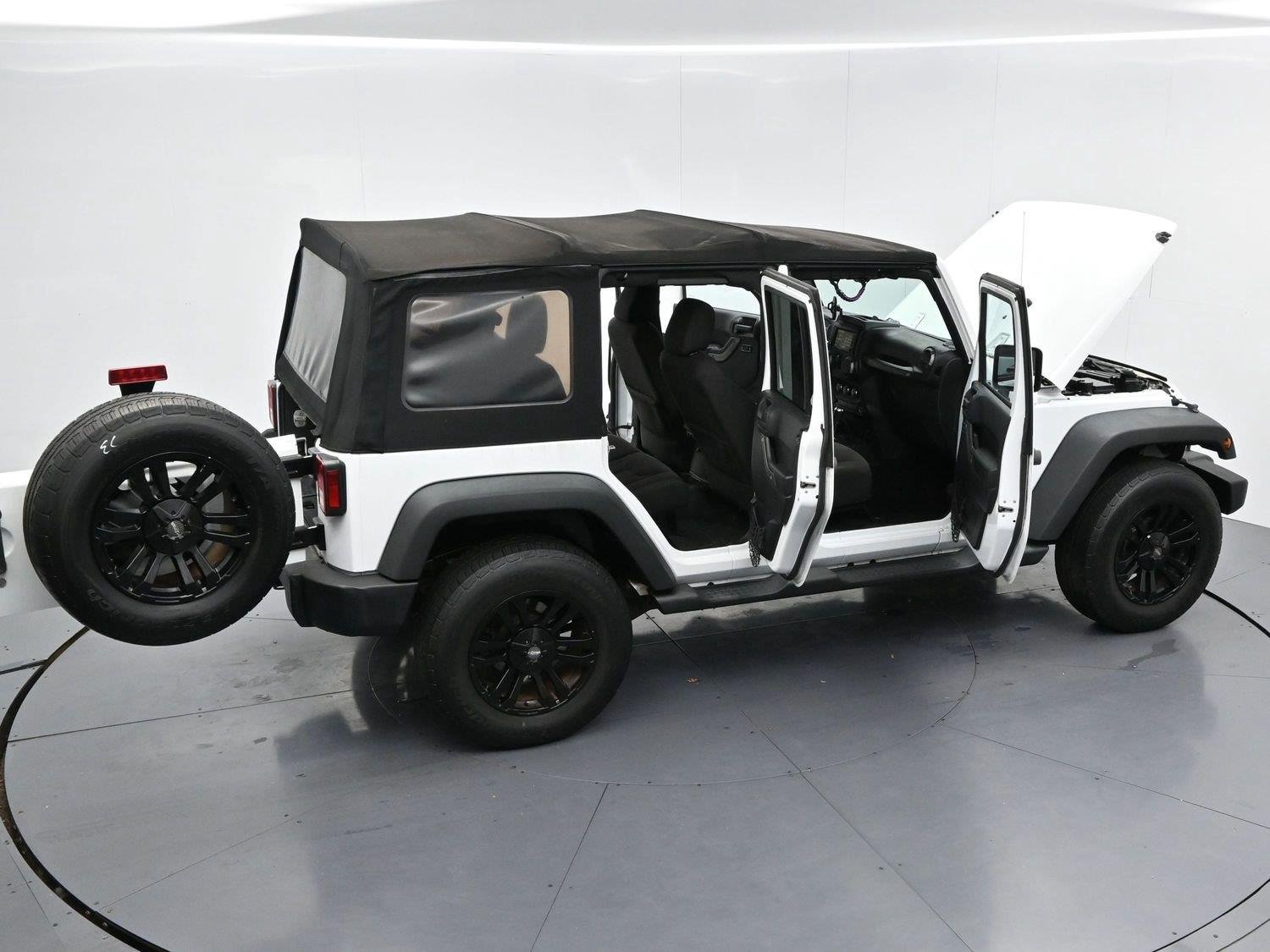 Used 2015 Bright White Clearcoat Jeep Sport image 37