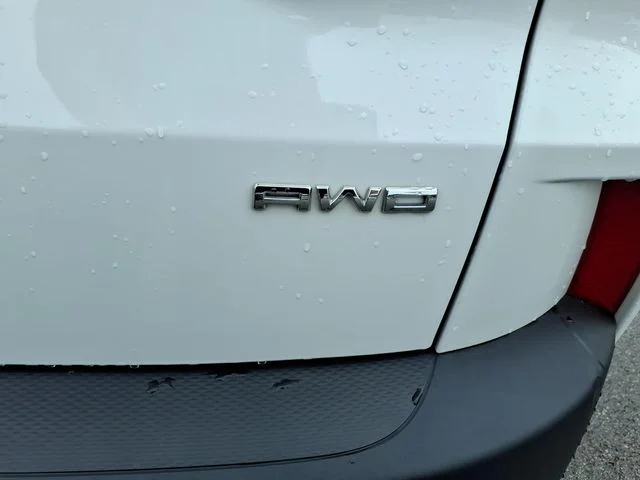 Used 2023 White Ford Active image 11