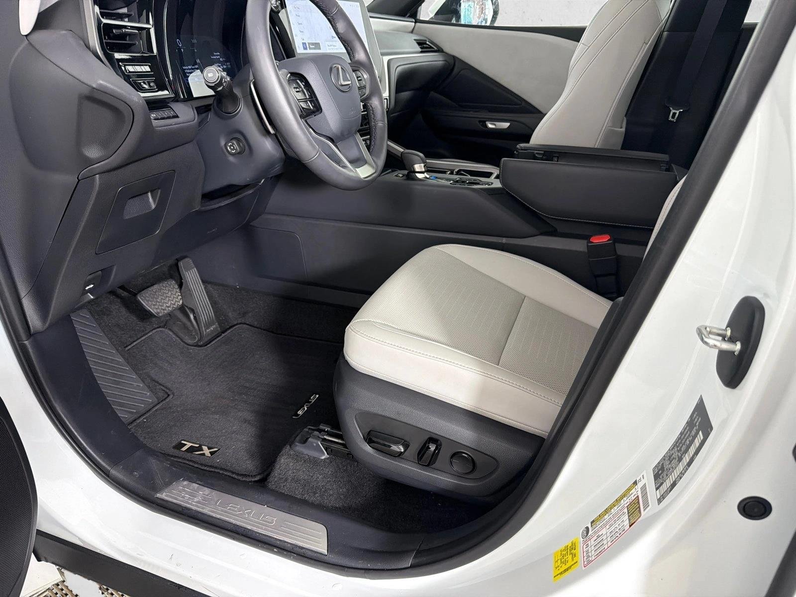 Used 2025 Wind Chill Pearl Lexus TX 350 Premium image 10