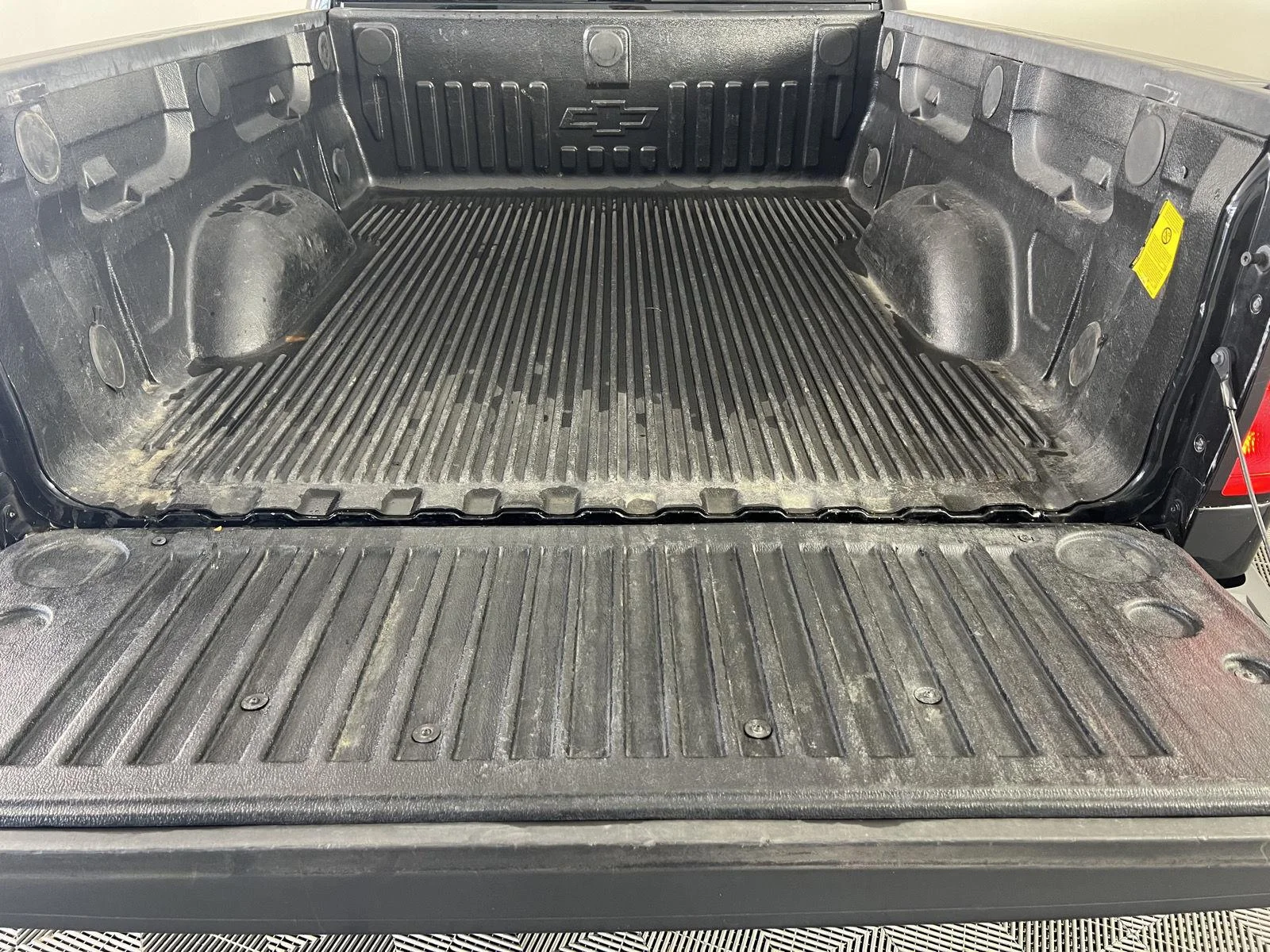 Used 2018 Black Chevrolet LT image 4