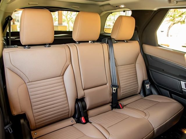 2025 Land Rover Discovery Metropolitan Edition - Photo 24