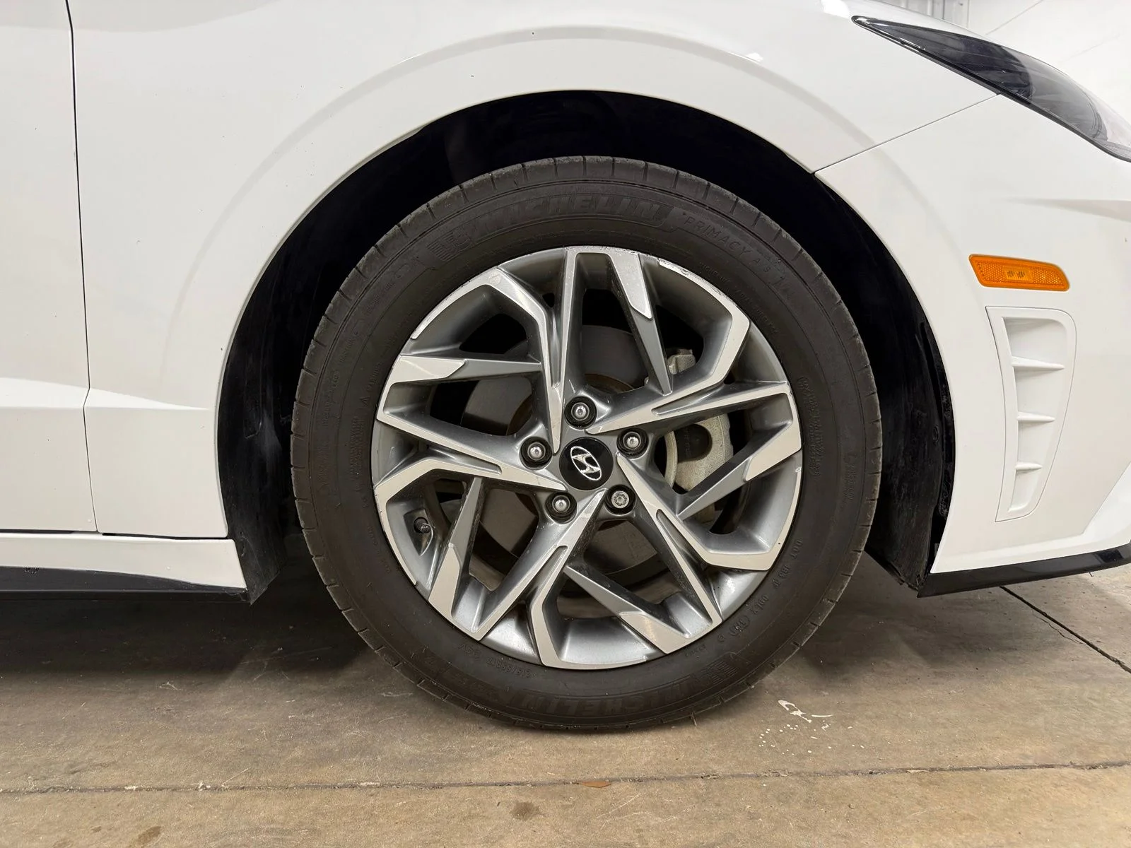 Used 2023 White Hyundai SEL image 25