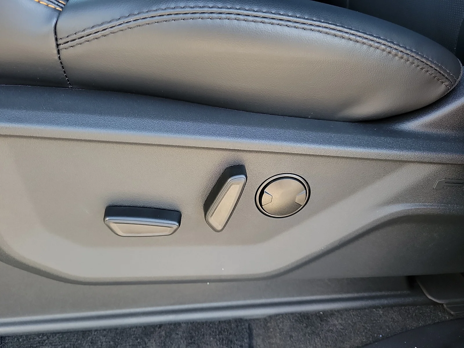 New 2027 Marsh Gray Ford Tremor&reg; image 13