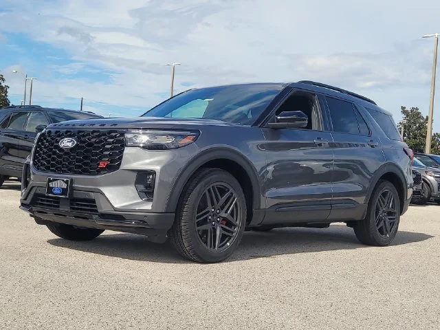 New 2027 Gray Metallic Ford ST image 32