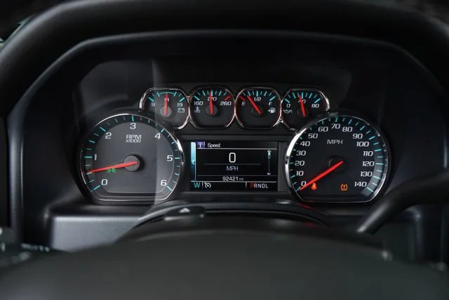 Used 2018 SILVER ICE METALLIC Chevrolet LT image 19