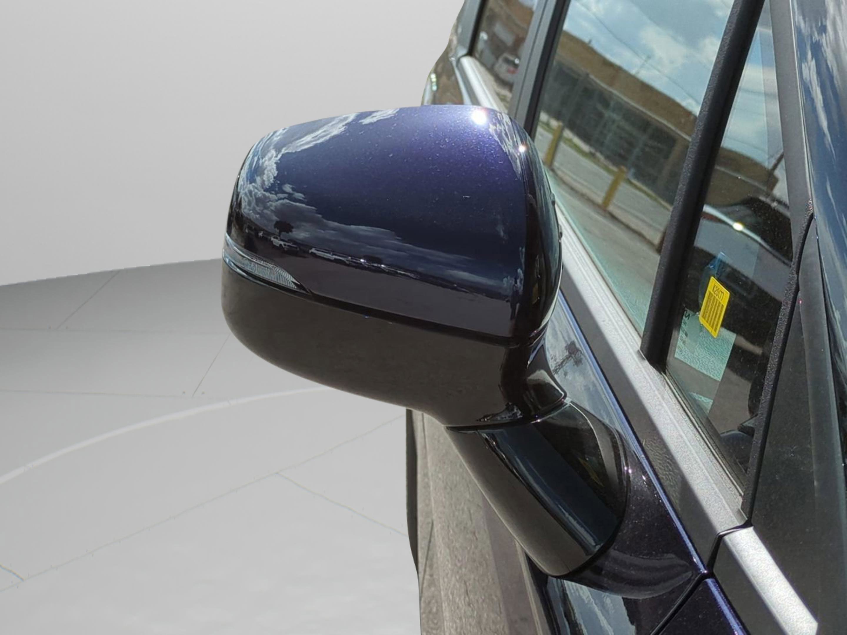 New 2026 Deep Chroma Blue Kia LX image 12