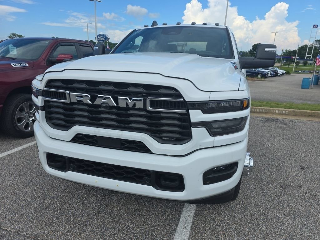 Used 2025 White Ram Big Horn image 7