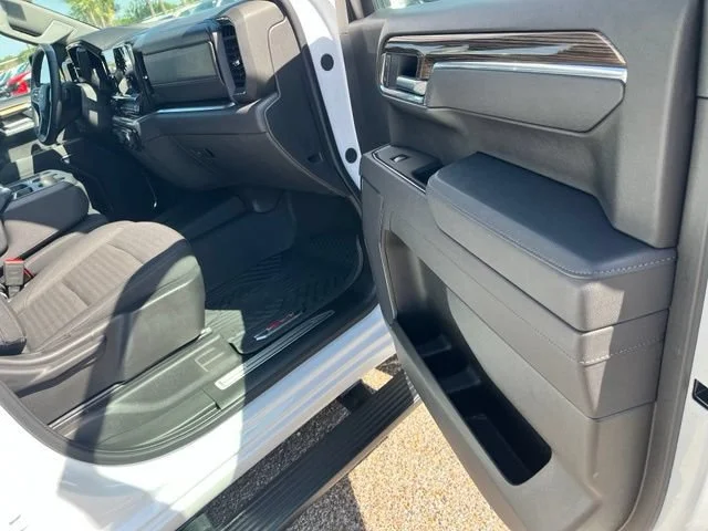 Used 2025 Summit White Chevrolet LT Trail Boss image 20