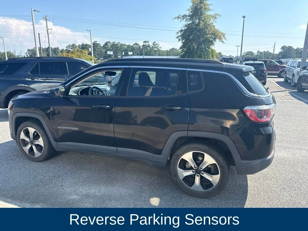 Used 2018 Diamond Black Jeep Latitude image 5