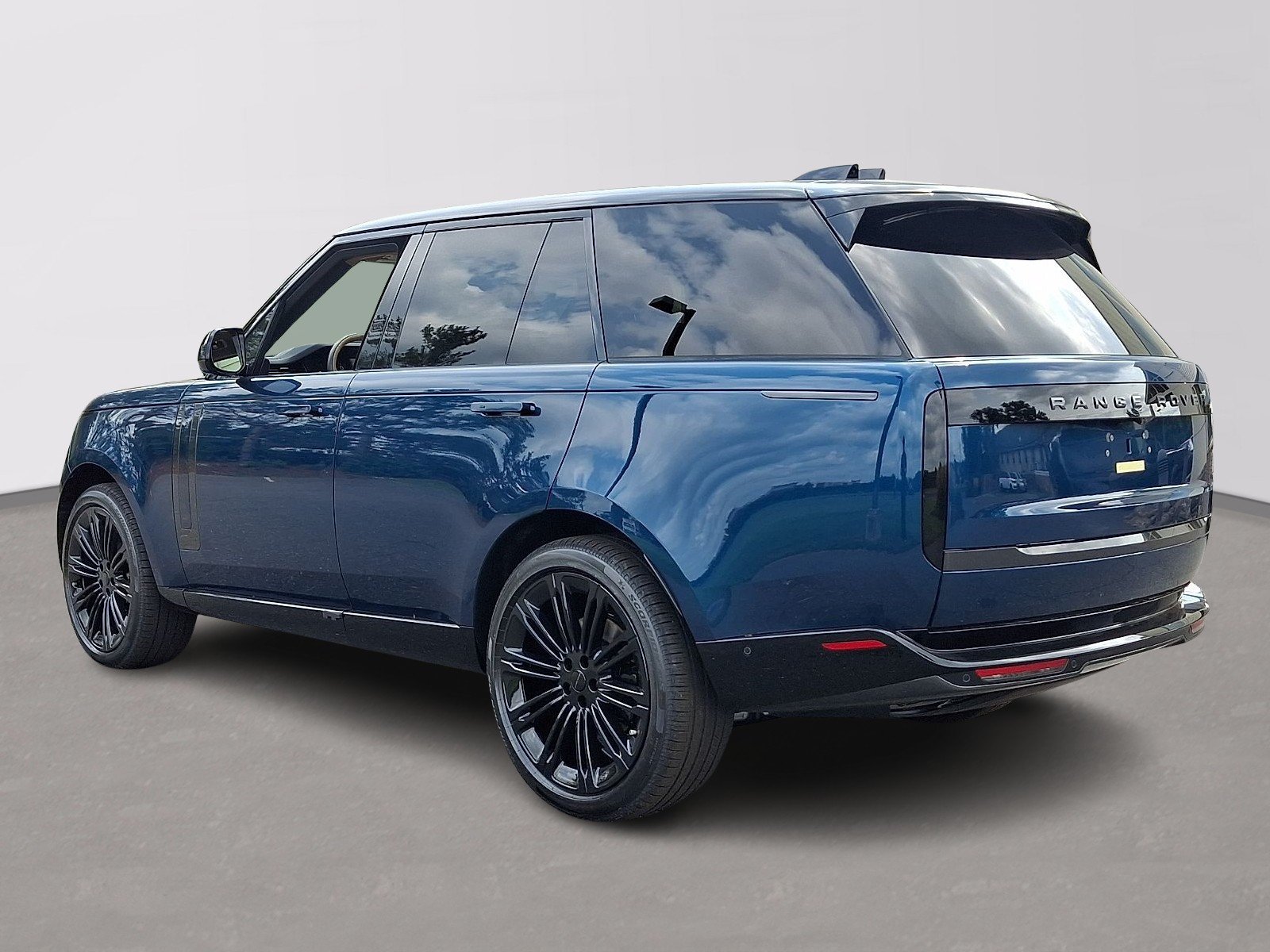 New 2026 Petrolix Blue Land Rover  image 4